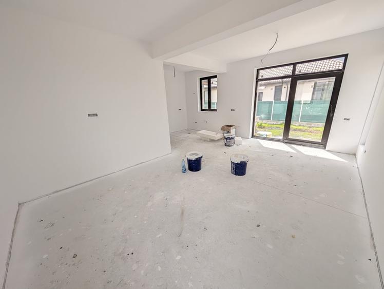 Casă individuală cu 4 camere cu Teren 410 Mp în Balotești