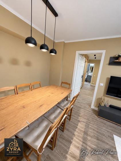 Apartament cu 4 camere decomandat în Lujerului