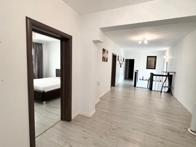 Casă cu 5 camere cu Teren 385 Mp în Bucureștii Noi