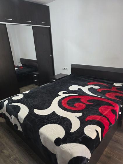 Apartament cu 2 camere decomandat în Priseaca