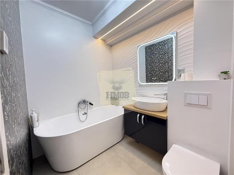 Apartament cu 3 camere decomandat, mobilat în Turnișor