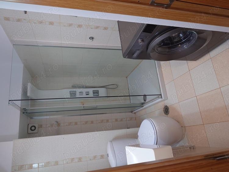 Apartament cu 4 camere decomandat în Libertății