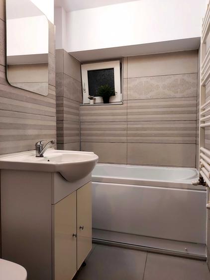 Apartament cu 4 camere decomandat în Ultracentral
