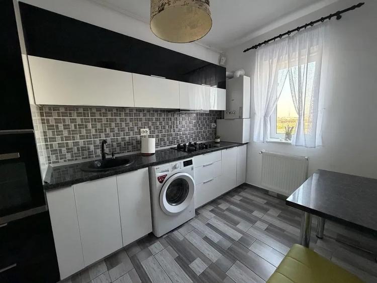 Apartament cu 2 camere decomandat, mobilat în Păcii