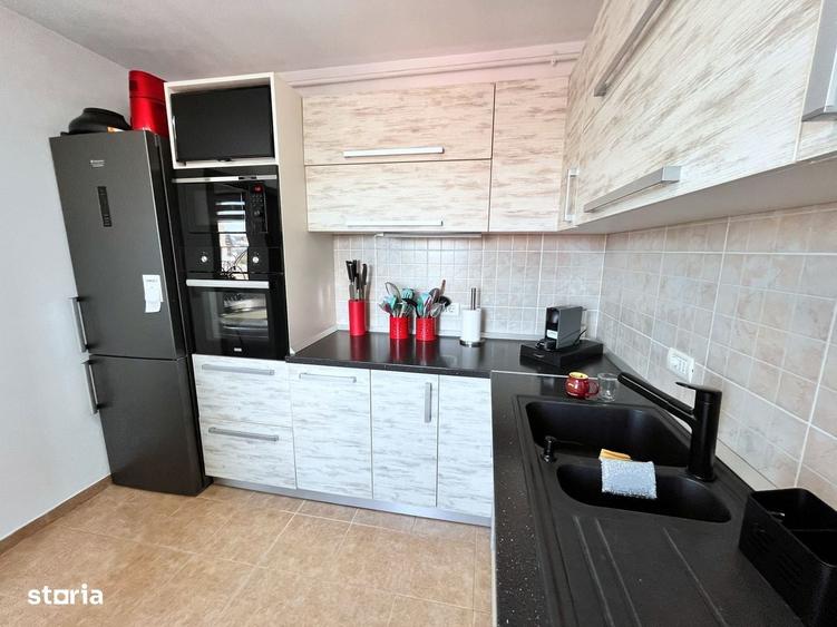 Apartament cu 3 camere decomandat în Bună Ziua