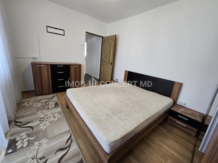 Apartament cu 3 camere semidecomandat, mobilat în Nord