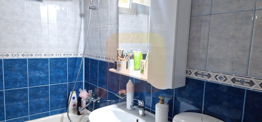 Apartament cu 3 camere decomandat, mobilat în Ultracentral