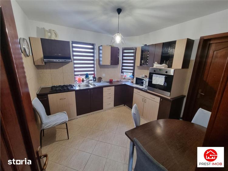 Casă cu 6 camere cu Teren 2200 Mp în Sâncraiu de Mureș