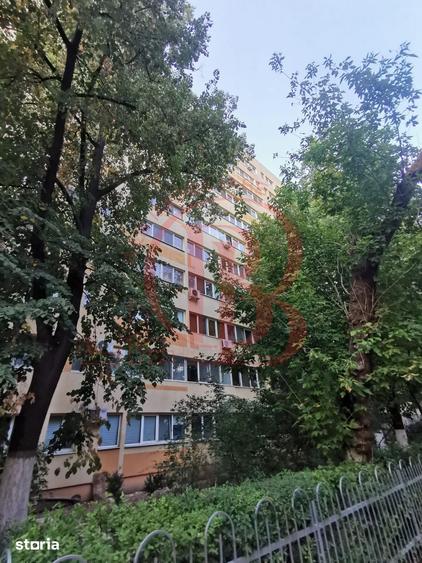Apartament cu 2 camere decomandat în Titan