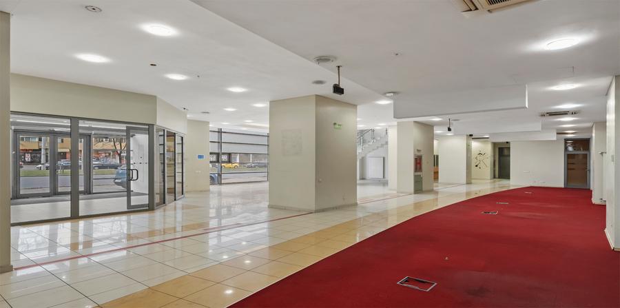 Spațiu comercial, de 1,929.4000244141 mp, în Pantelimon