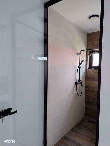 Casă cu 4 camere cu Teren 170 Mp în Brănești