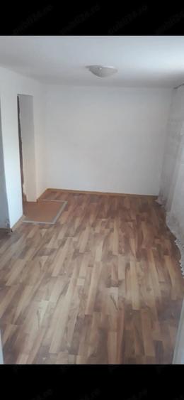 Casă cu 2 camere cu Teren 1439 Mp în Cermei