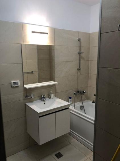 Apartament cu 2 camere decomandat în Vest