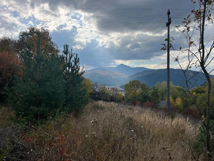 Teren de 1285 mp, în Hangu