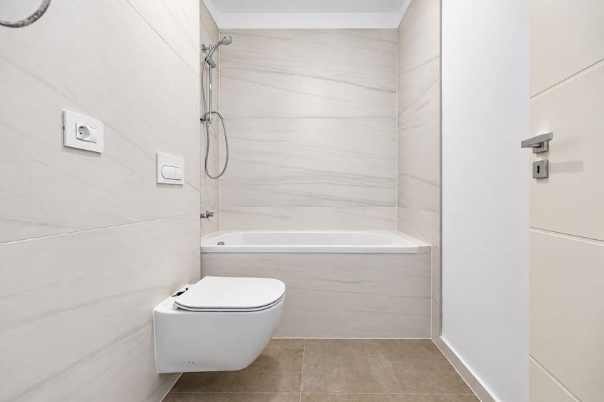 Apartament cu 3 camere decomandat în Braytim