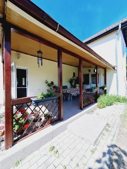 Casă individuală cu 5 camere cu Canalizare în Becicherecu Mic