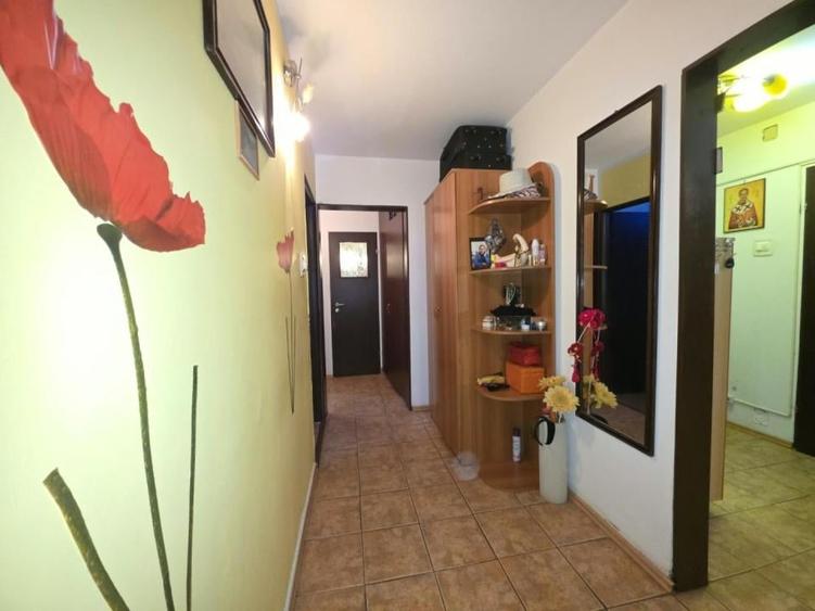 Apartament cu 4 camere în Drumul Taberei