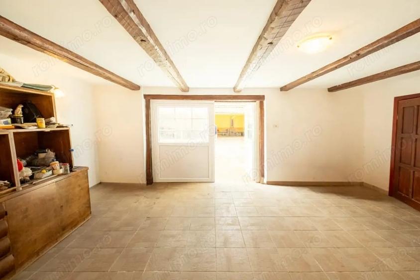 Casă cu Teren 2634 Mp în Jebel