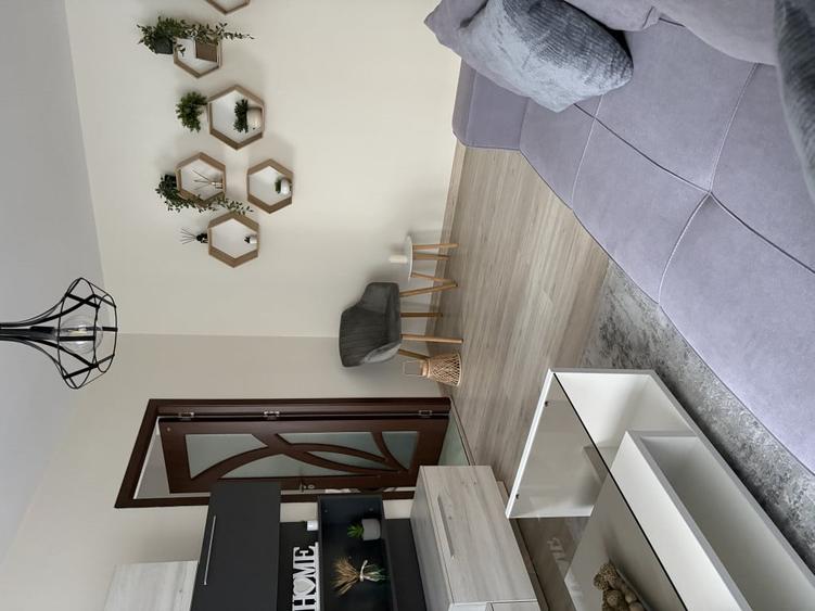 Apartament cu 2 camere semidecomandat în Iași