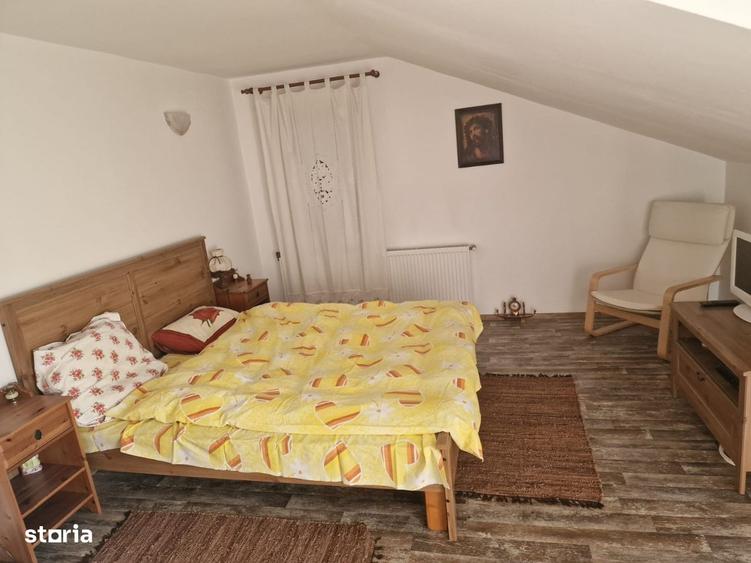 Casă cu 4 camere în Comarnic
