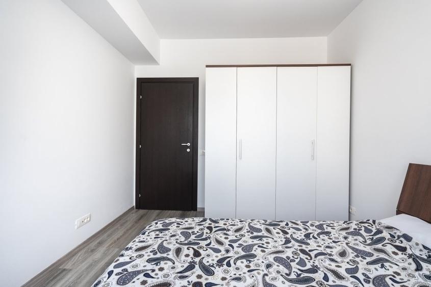 Apartament cu 2 camere semidecomandat, mobilat în Mihai Bravu