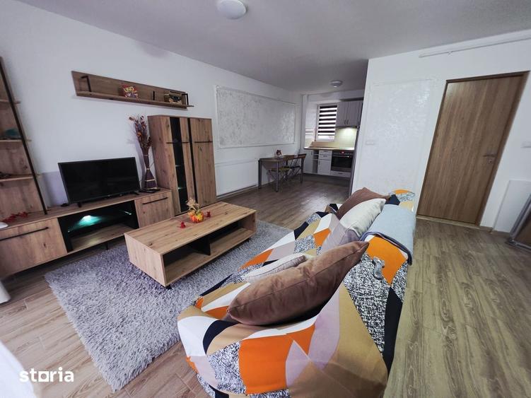 Apartament cu 3 camere, mobilat în Valea Aurie