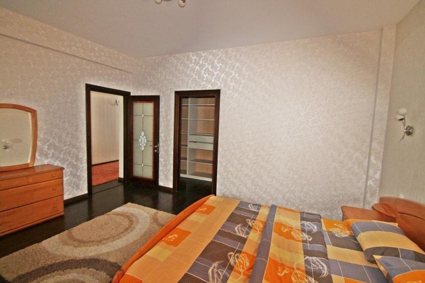 Apartament cu 3 camere decomandat, mobilat în P-ța Ovidiu