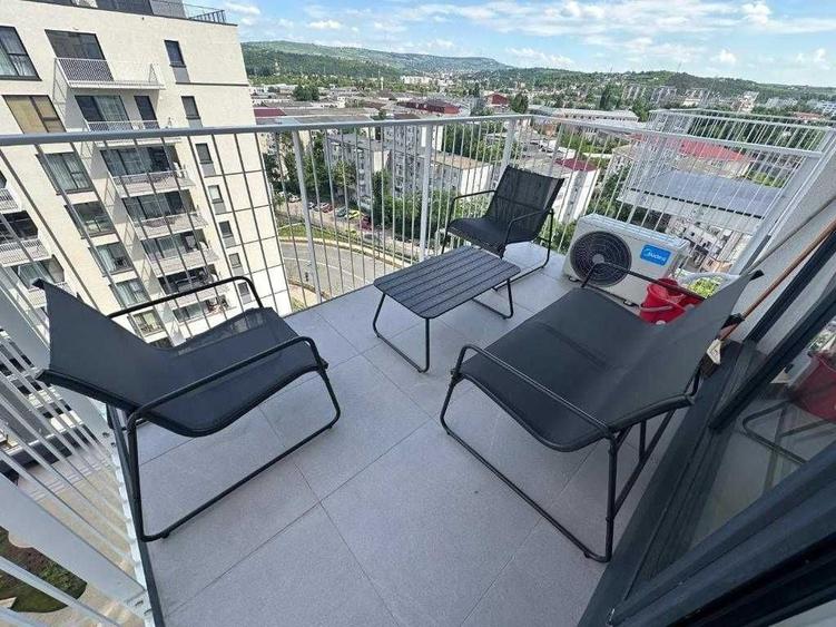 Apartament cu 2 camere în Baza 3