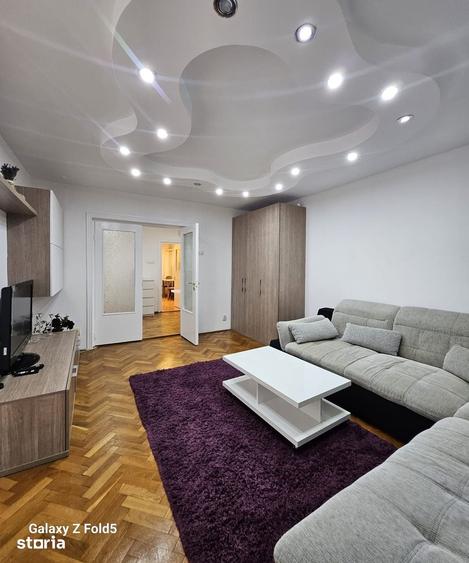 Apartament cu 3 camere decomandat în Central