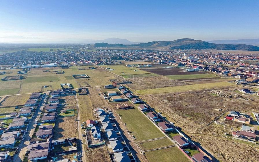 Casă individuală cu 4 camere cu Canalizare în Hărman