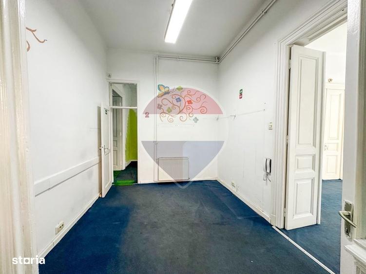 Spatiu comercial | doua cladiri, curte proprie | 300 mp | - 4