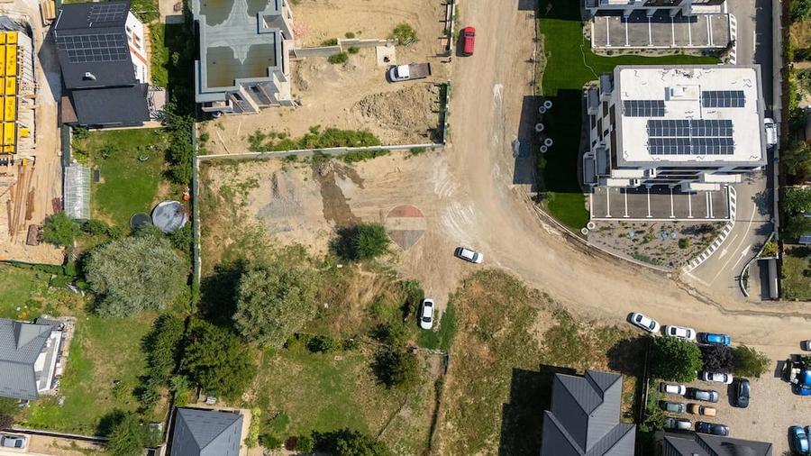Teren de 925 mp, în Filiași