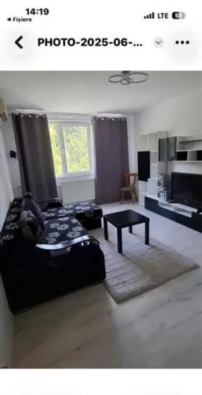 Apartament cu 3 camere semidecomandat, mobilat în Drumul Taberei