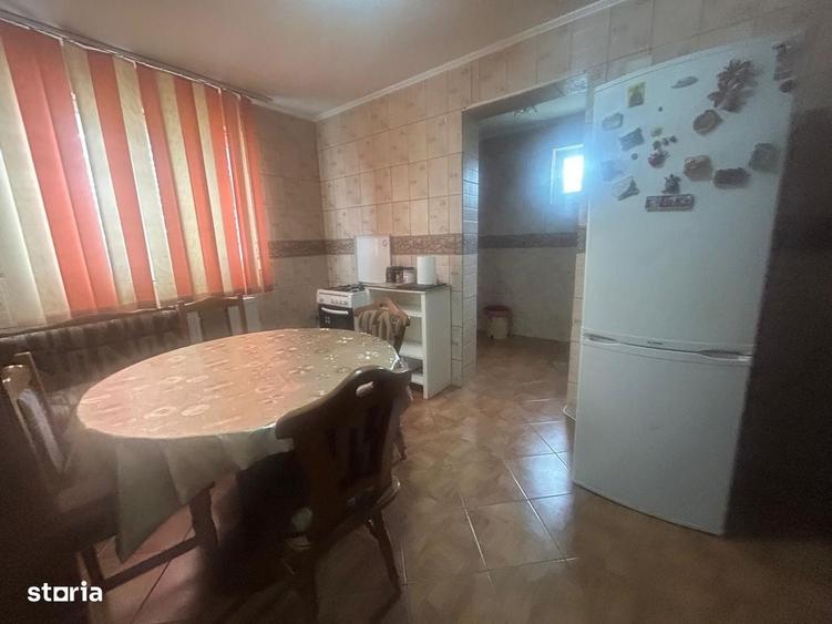 Casă cu 4 camere cu Teren 2000 Mp în Timișești