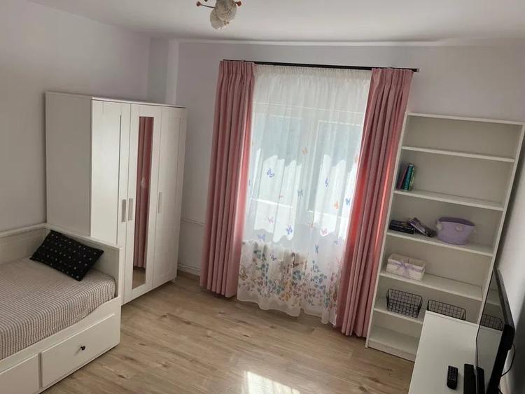 Apartament cu 3 camere decomandat, mobilat în Dristor