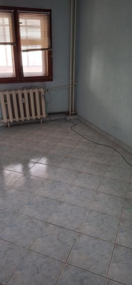 Apartament cu 3 camere decomandat în Brăilei