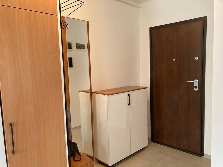 Apartament cu 2 camere semidecomandat în Tractorul