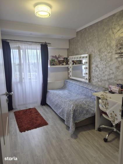 Apartament cu 3 camere decomandat în Tomis III
