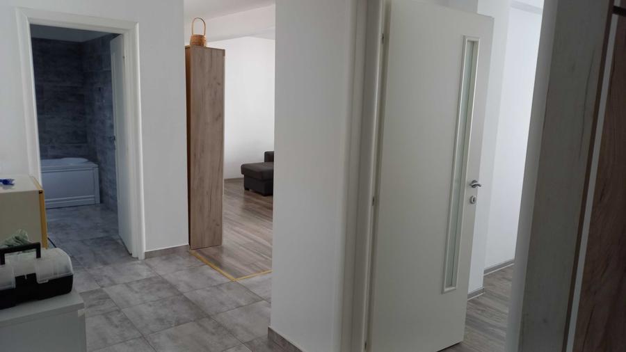 Apartament cu 2 camere decomandat în Florești