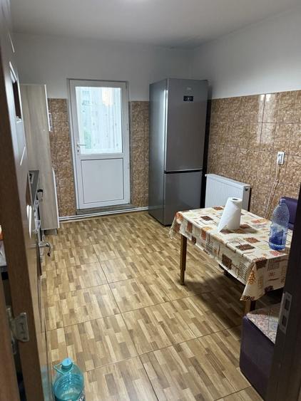 Se inchiriaza apartament 2 camere, gavana 3 - 6