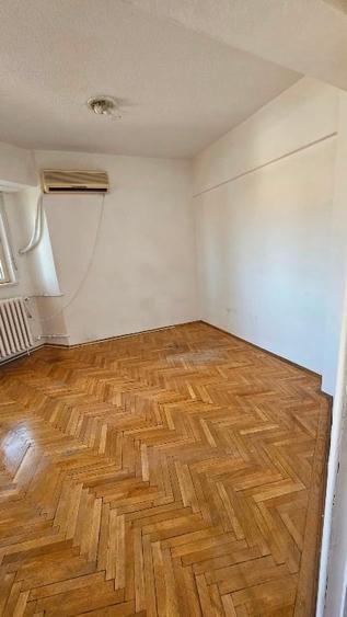 Apartament cu 4 camere decomandat în 13 Septembrie
