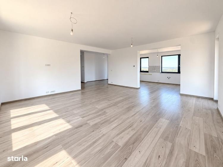Casă cu 3 camere cu Teren 650 Mp în Tomești