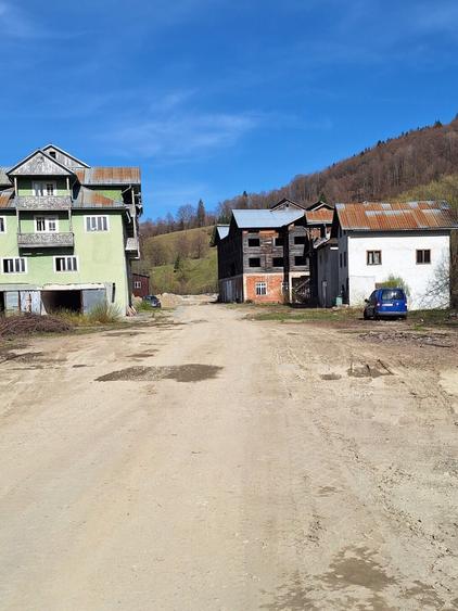 Spațiu comercial, de 3,062 mp, în Șanț