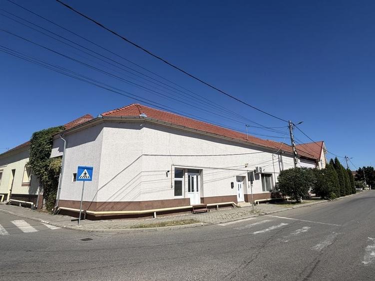 Spatiu Comercial de inchiriat 148 mp - 2