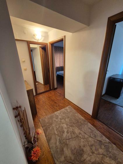 Apartament cu 3 camere decomandat în Mărășești