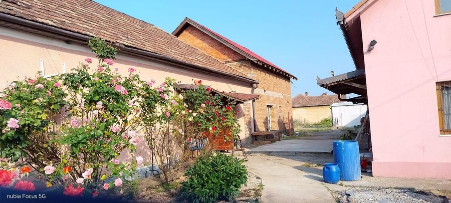Casă cu 4 camere în Sânnicolau Mic