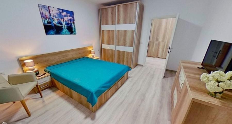 Garsonieră decomandată în Central