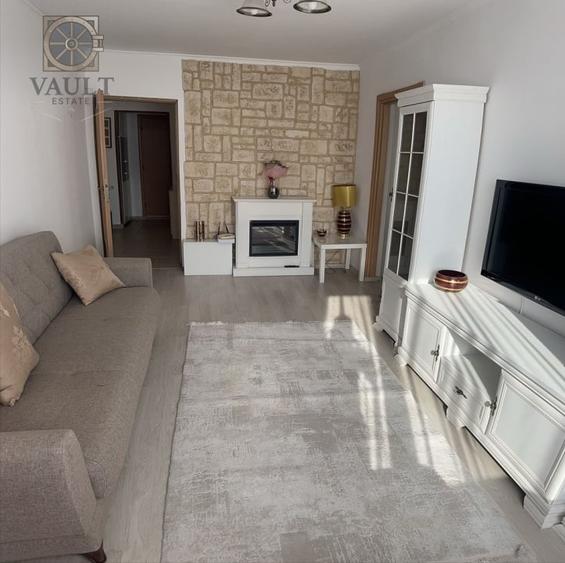 Apartament cu 4 camere semidecomandat, mobilat în Berceni