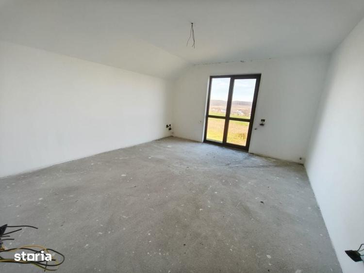 Casă cu 5 camere cu Teren 1792 Mp în Central