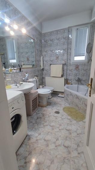 Apartament semidecomandat în Rosetti